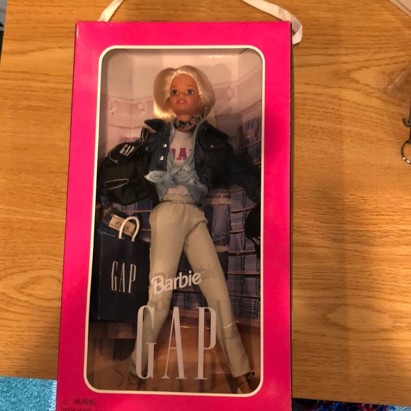 Barbie -GAP - Picture 1 of 5